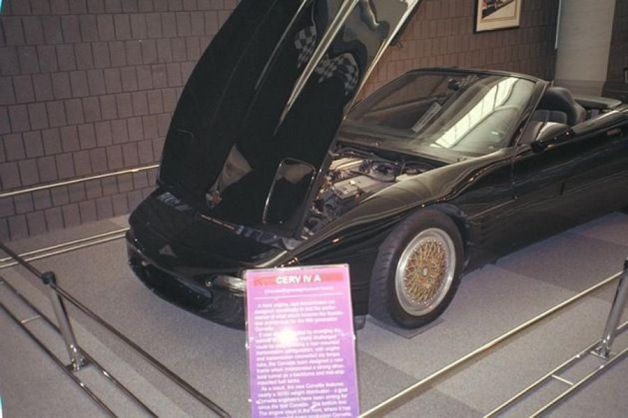  Chevrolet Corvette Cerv IV Concept 1992 года  (фото 5 из 5)